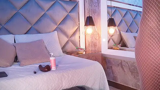 crystal gilton online show from 27, 3, 2026