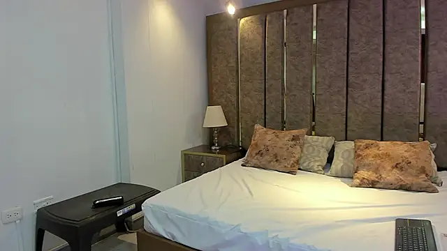 BrendaFernandez  online show from 23, 2, 2026