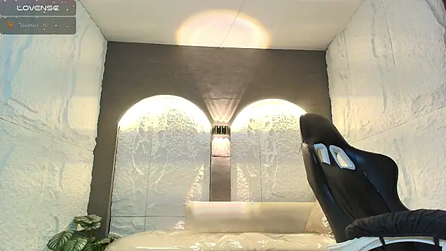 isabella  r online show from 28, 6, 2026