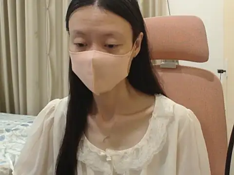 Lil-Cherries online show from 1, 4, 2026