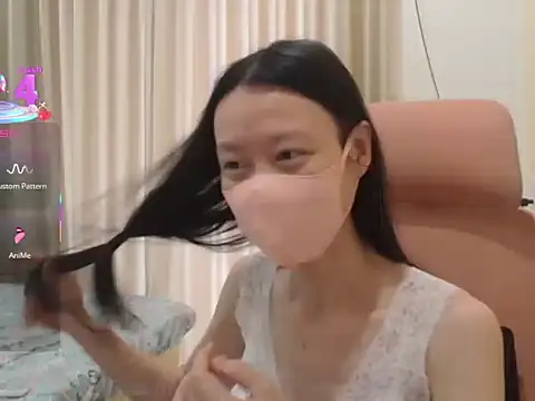 Lil-Cherries online show from 17, 11, 2025