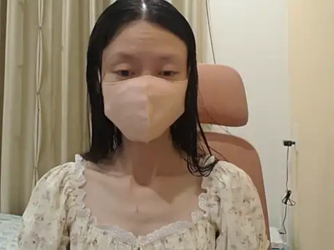 Lil-Cherries online show from 16, 4, 2026