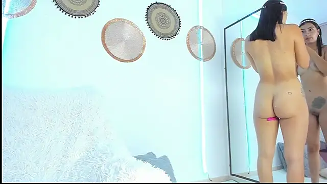 KIMMY MONTIELL online show from 15, 4, 2026