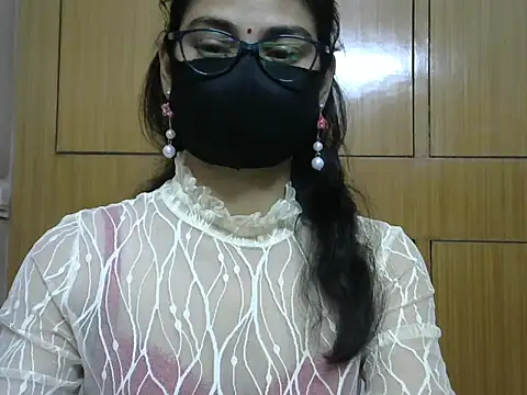 Snapshot of Fairy_Pie chatting on 8, 5, 2026 Fairy Pie online show from 8, 5, 2026