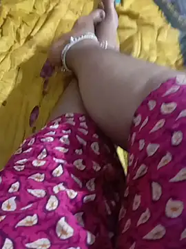Snapshot of Rathi_telugu_couple chatting on 19, 6, 2026 Rathi telugu couple online show from 19, 6, 2026