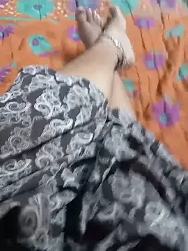 Snapshot of Rathi_telugu_couple chatting on 25, 5, 2026 Rathi telugu couple online show from 25, 5, 2026