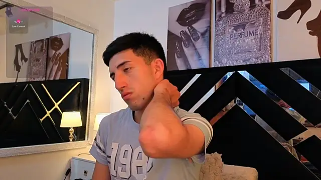 Un Sluttyy online show from 31, 3, 2026