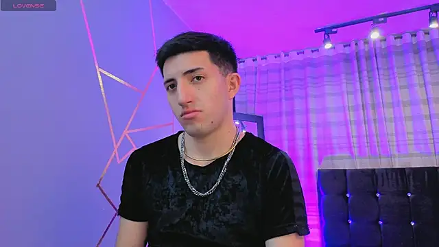 Un Sluttyy online show from 17, 12, 2025