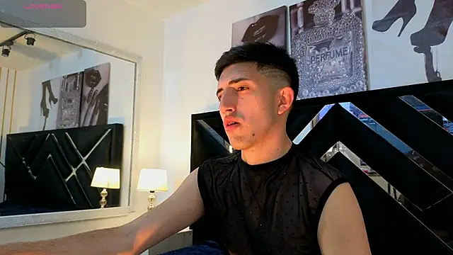 Un Sluttyy online show from 13, 4, 2026