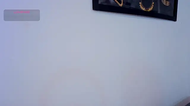 Un Sluttyy online show from 27, 3, 2026