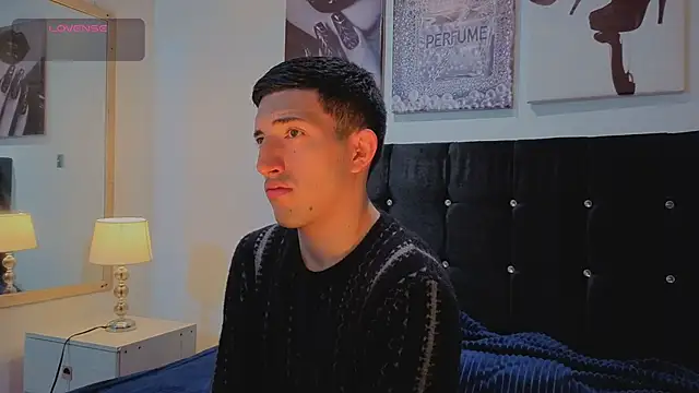 Un Sluttyy online show from 6, 3, 2026