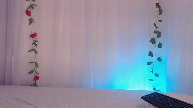 Snapshot of Belladonna_lips chatting on 11, 6, 2026 Belladonna lips online show from 11, 6, 2026