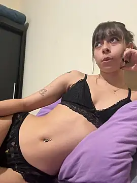 Snapshot of GabySMiller chatting on 11, 4, 2026 GabySMiller online show from 11, 4, 2026
