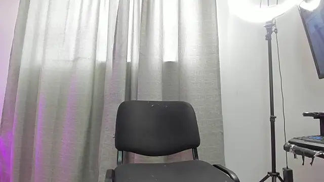 twerkgirl-coral online show from 21, 11, 2025