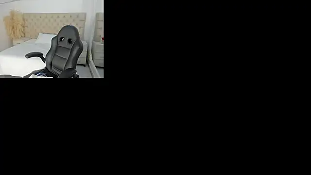 Snapshot of ZarinaWynne chatting on 10, 5, 2026 ZarinaWynne online show from 10, 5, 2026