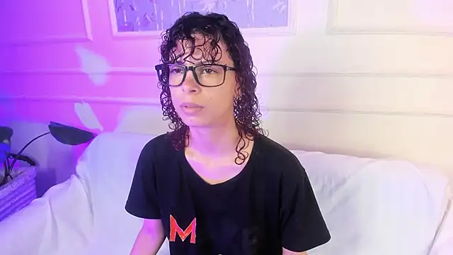 AliceMadnes online show from 4, 4, 2026