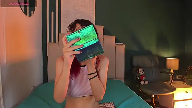 AliceMadnes online show from 18, 11, 2025