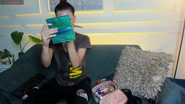 AliceMadnes online show from 13, 3, 2026