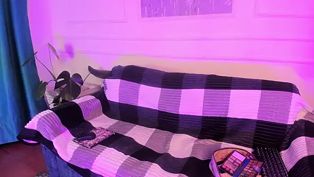 AliceMadnes online show from 5, 2, 2026