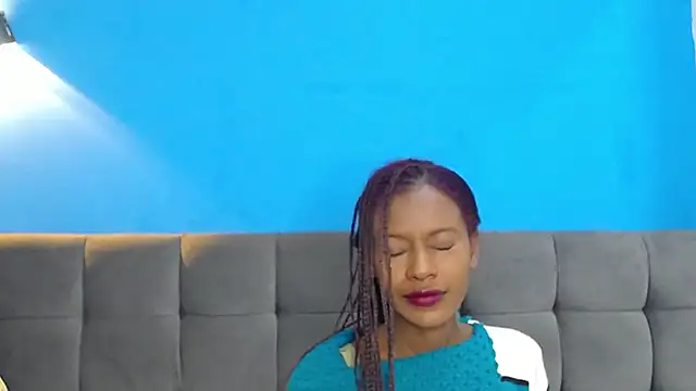 Aliis Love online show from 18, 11, 2025