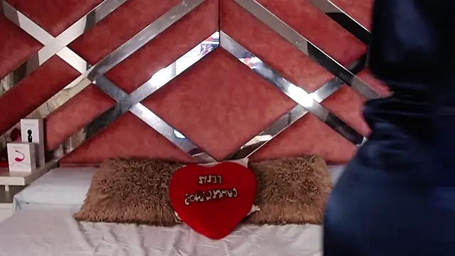 Lily Queen30 online show from 12, 2, 2026