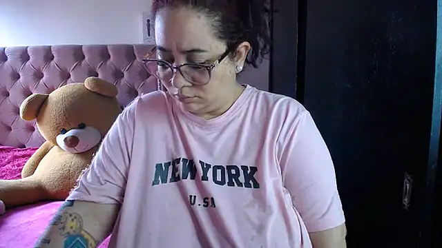 kattybbwbigboobs  online show from 19, 6, 2026