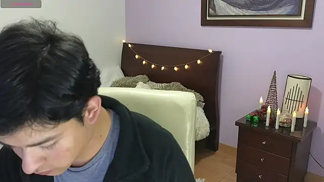 Snapshot of bottomtwink33 chatting on 8, 11, 2025 bottomtwink33 online show from 8, 11, 2025