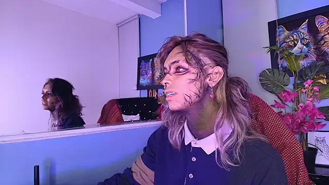 luxiel  online show from 14, 11, 2025