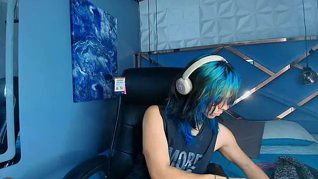 luxiel  online show from 28, 4, 2026