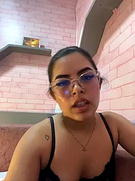 Snapshot of Isa_preasley chatting on 8, 11, 2025 Isa preasley online show from 8, 11, 2025