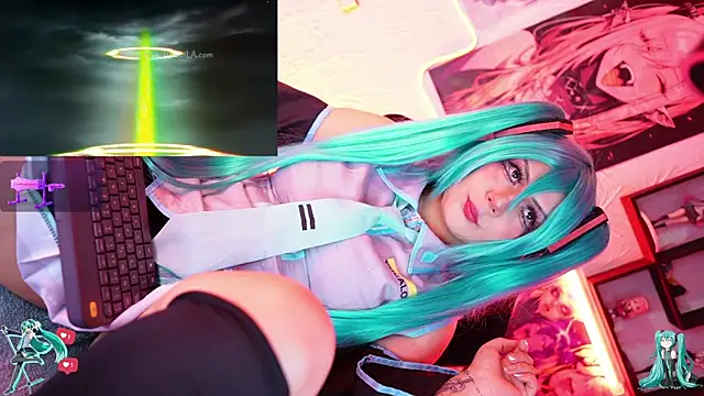 Snapshot of Noha-- chatting on 18, 11, 2025 Noha-- online show from 18, 11, 2025