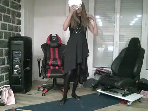 samia42 online show from 24, 3, 2026