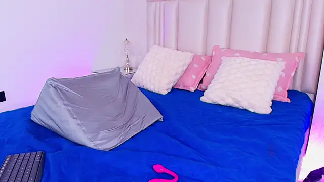 alanarose18 online show from 25, 3, 2026