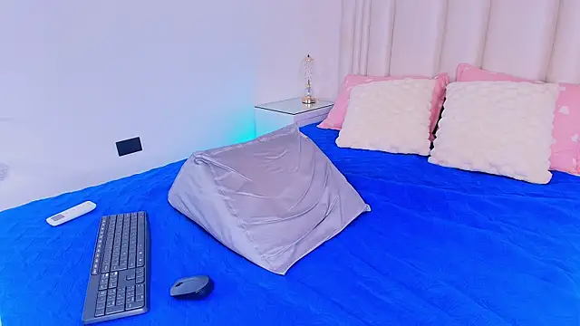 alanarose18 online show from 18, 4, 2026