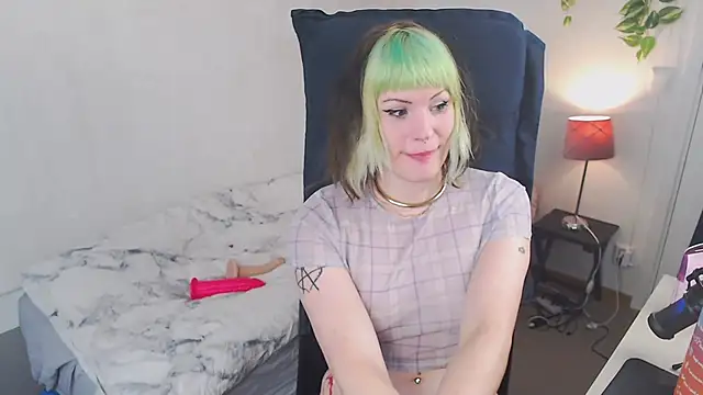 slutty violet online show from 30, 6, 2026