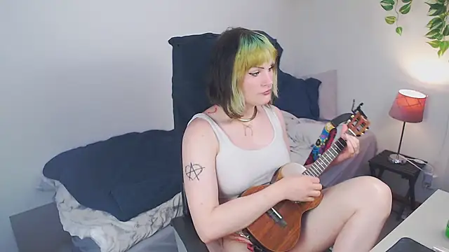 slutty violet online show from 18, 5, 2026