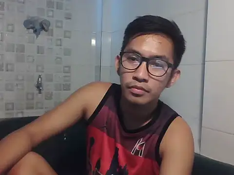 Snapshot of denzkylexx chatting on 8, 7, 2026 denzkylexx online show from 8, 7, 2026