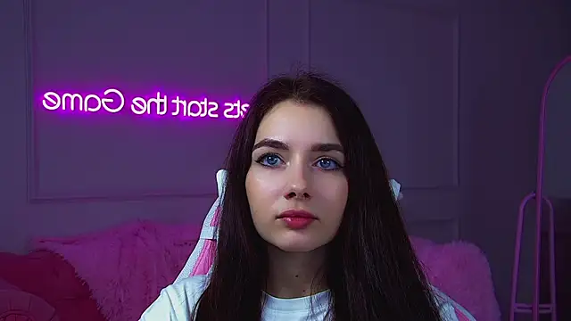 SelenaPonces online show from 12, 11, 2025