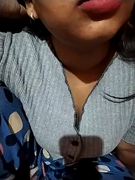 Snapshot of Sexy_Divya__ chatting on 7, 5, 2026 Sexy Divya online show from 7, 5, 2026