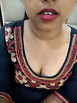 Snapshot of Sexy_Divya__ chatting on 11, 5, 2026 Sexy Divya online show from 11, 5, 2026