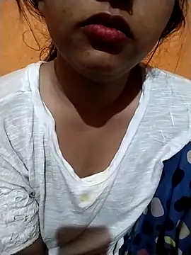 Sexy Divya   online show from 12, 4, 2026