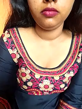 Snapshot of Sexy_Divya__ chatting on 5, 5, 2026 Sexy Divya online show from 5, 5, 2026