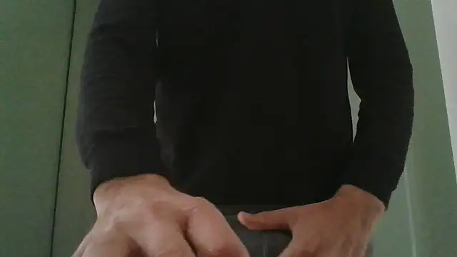 CuteDaddy92 online show from 10, 2, 2026