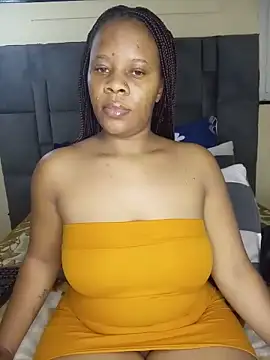 Snapshot of Emmylove-xr25 chatting on 5, 6, 2026 Emmylove-xr25 online show from 5, 6, 2026