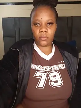 Snapshot of Emmylove-xr25 chatting on 2, 6, 2026 Emmylove-xr25 online show from 2, 6, 2026