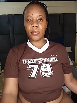 Snapshot of Emmylove-xr25 chatting on 2, 6, 2026 Emmylove-xr25 online show from 2, 6, 2026
