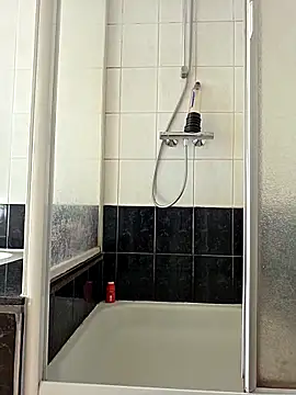 thenakedtraveler online show from 9, 11, 2025