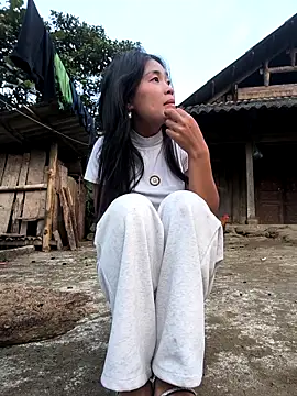 Lynly k2 online show from 19, 12, 2025