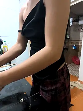 Lynly k2 online show from 26, 3, 2026