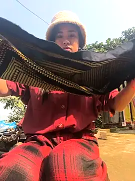 Lynly k2 online show from 12, 1, 2026